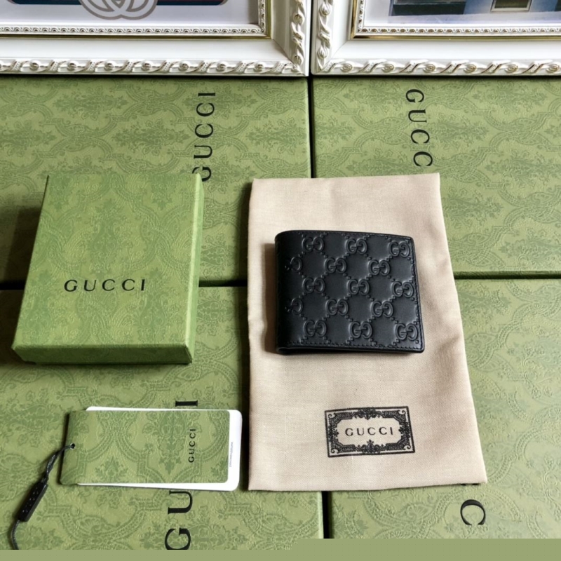 G*u*i wallets & purse
